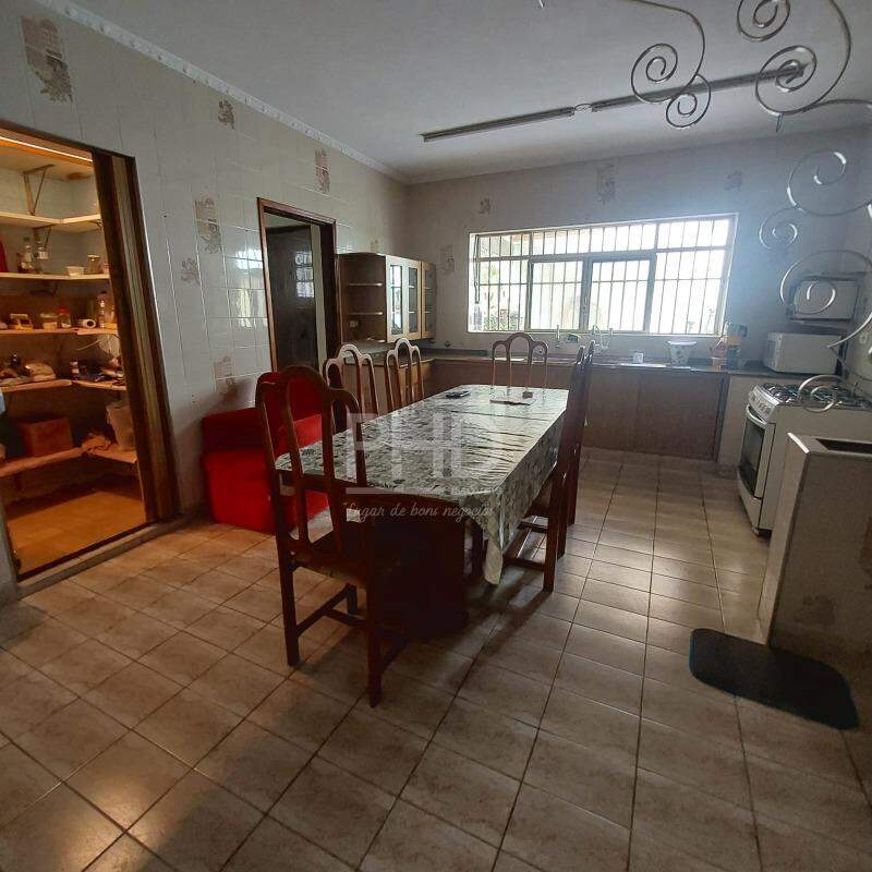 Sobrado para alugar com 4 quartos, 259m² - Foto 4
