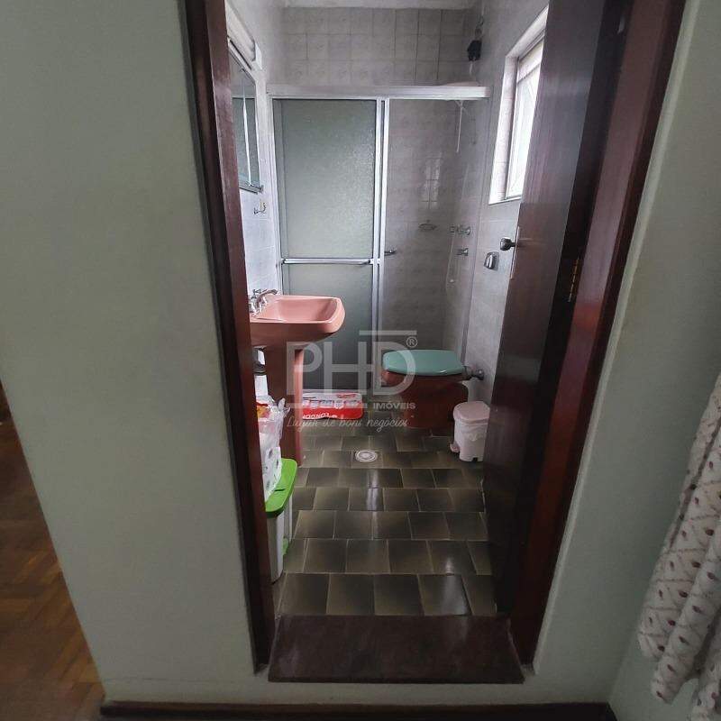Sobrado para alugar com 4 quartos, 259m² - Foto 17