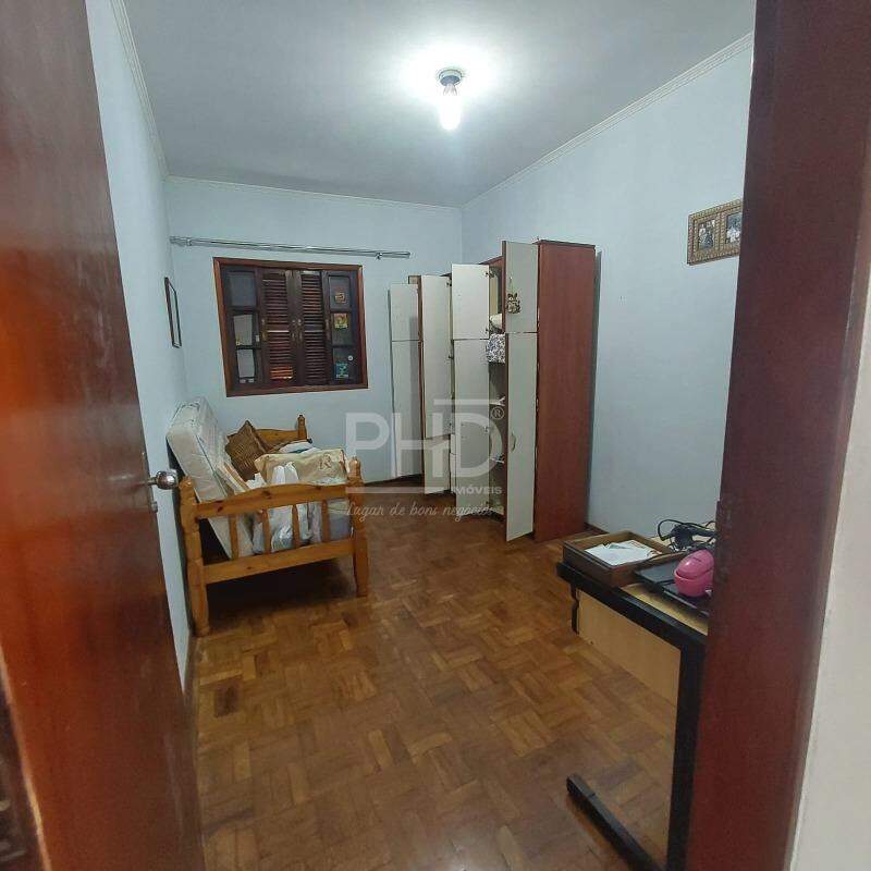 Sobrado para alugar com 4 quartos, 259m² - Foto 12