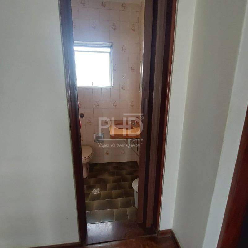 Sobrado para alugar com 4 quartos, 259m² - Foto 13