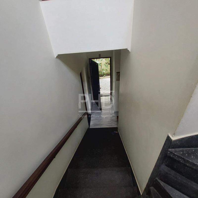 Sobrado para alugar com 4 quartos, 259m² - Foto 9