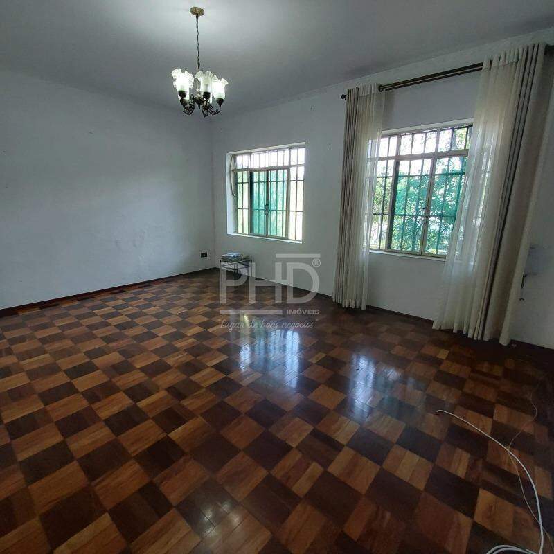 Sobrado para alugar com 4 quartos, 259m² - Foto 1