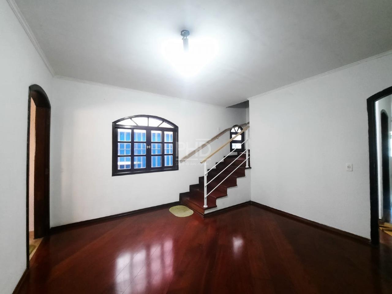 Casa, 3 quartos, 242 m² - Foto 1