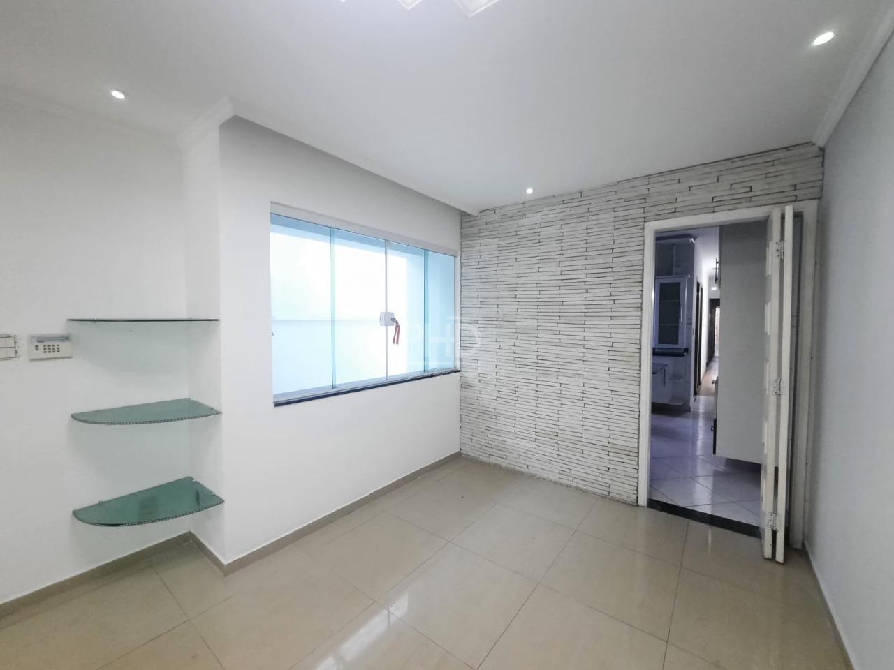 Casa, 4 quartos, 247 m² - Foto 2