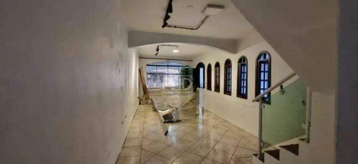 Sobrado para alugar com 2 quartos, 209m² - Foto 1