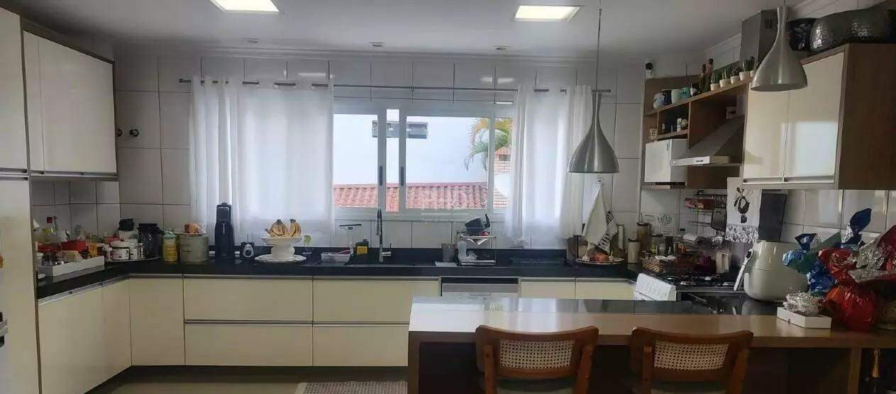 Casa, 4 quartos, 269 m² - Foto 4