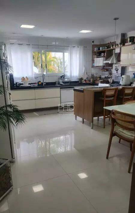 Casa, 4 quartos, 269 m² - Foto 3