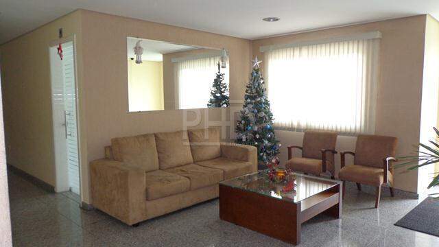 Apartamento à venda com 2 quartos, 61m² - Foto 17
