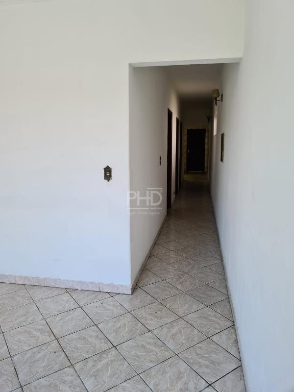Casa, 3 quartos, 218 m² - Foto 4