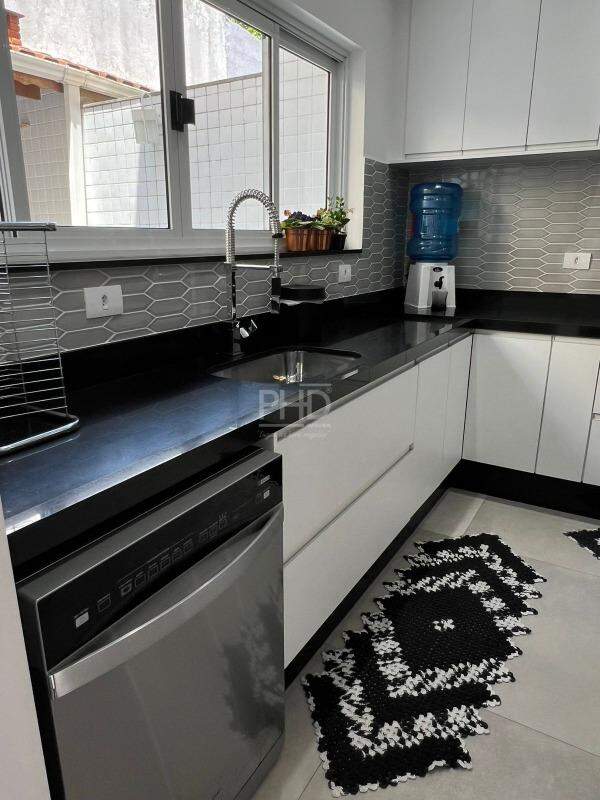 Sobrado para alugar com 3 quartos, 254m² - Foto 7