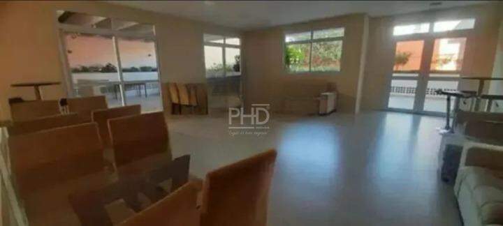 Apartamento para alugar com 2 quartos, 70m² - Foto 15