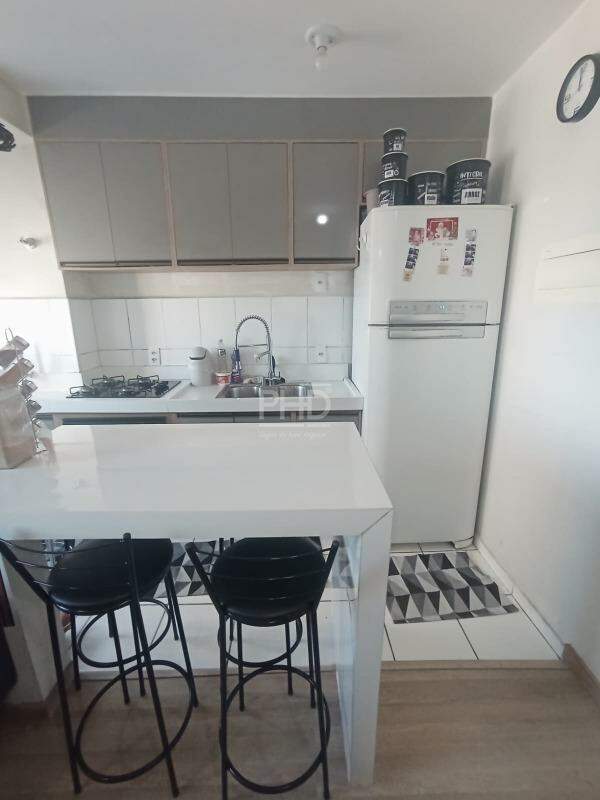 Apartamento para alugar com 2 quartos, 42m² - Foto 3