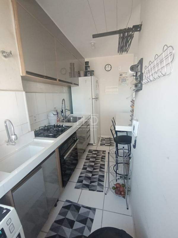 Apartamento para alugar com 2 quartos, 42m² - Foto 4