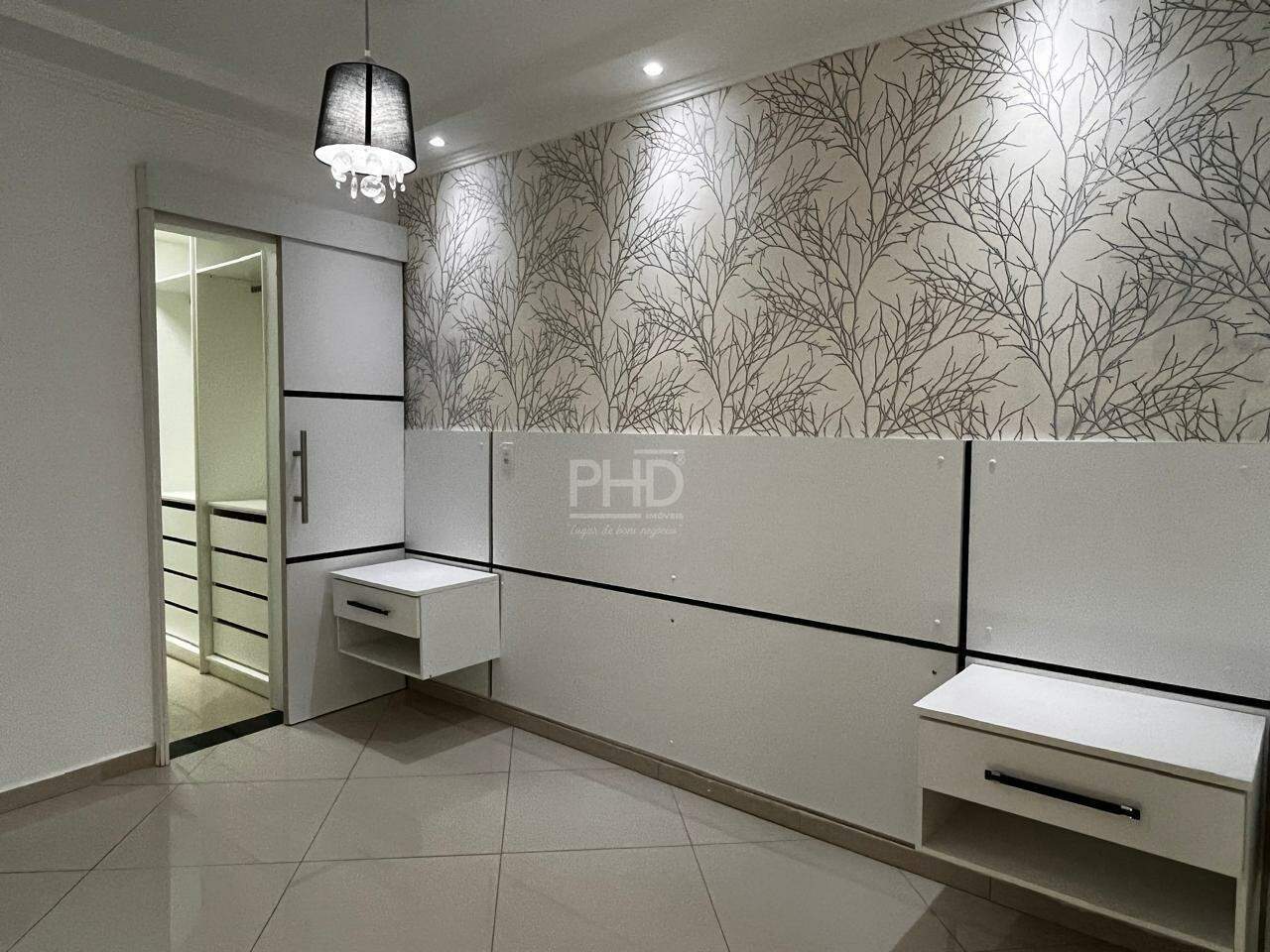 Casa para alugar com 3 quartos, 250m² - Foto 11