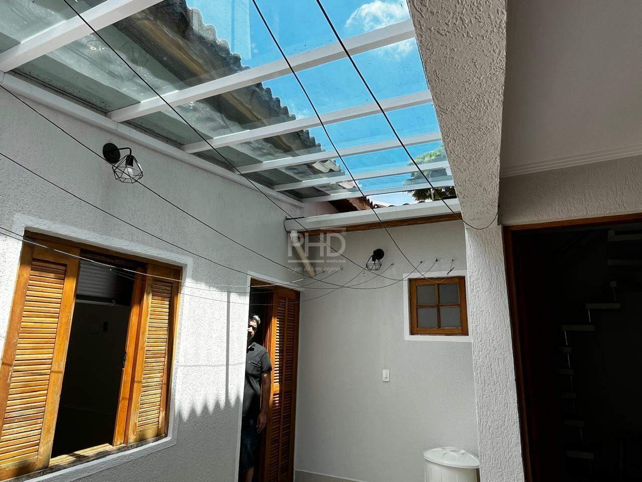 Casa para alugar com 3 quartos, 250m² - Foto 46