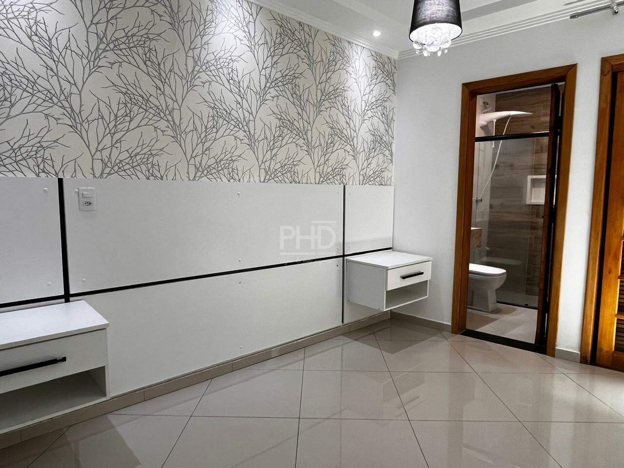 Casa para alugar com 3 quartos, 250m² - Foto 10