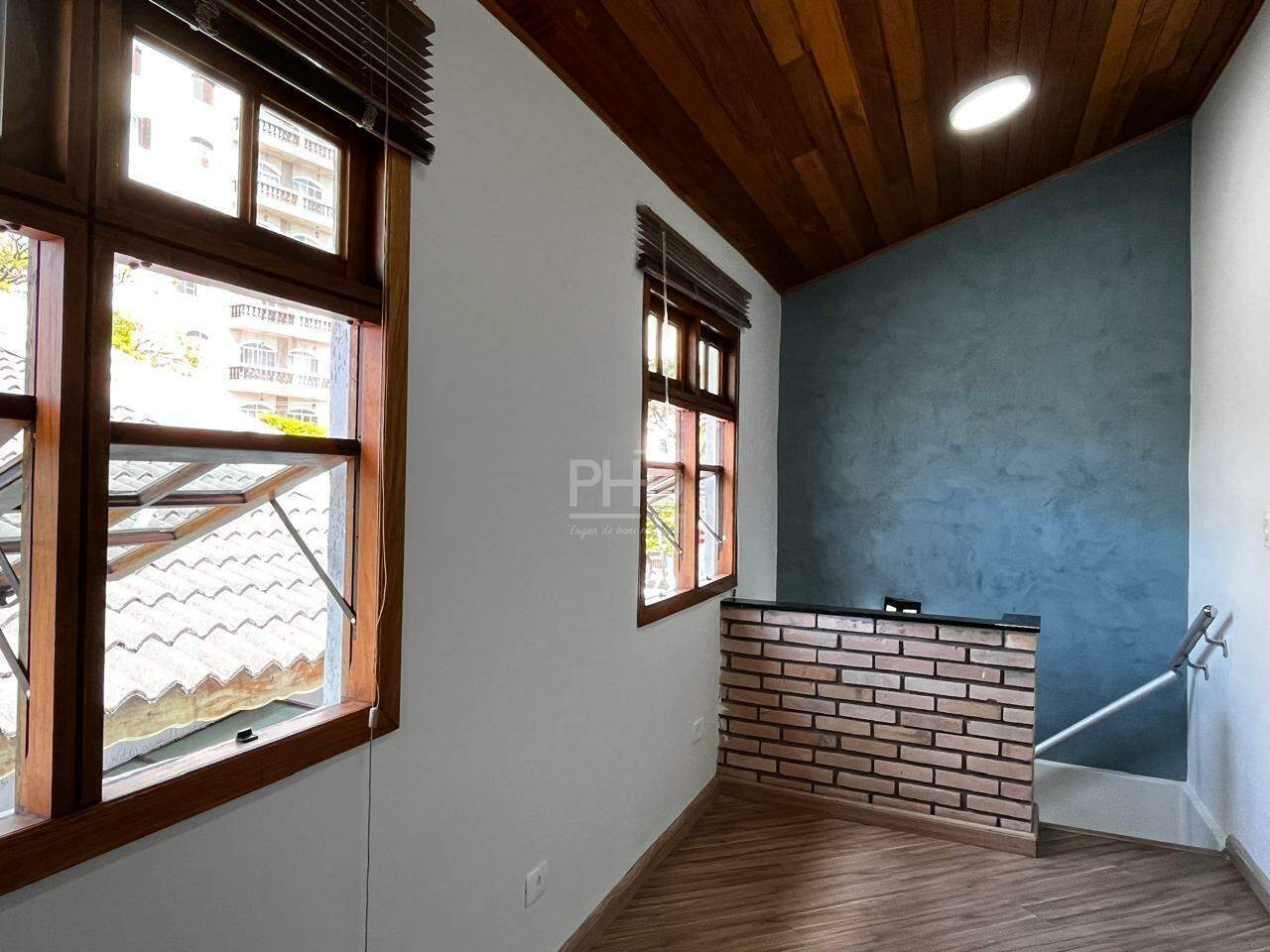 Casa para alugar com 3 quartos, 250m² - Foto 42