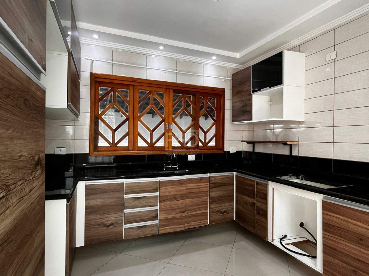 Casa para alugar com 3 quartos, 250m² - Foto 8