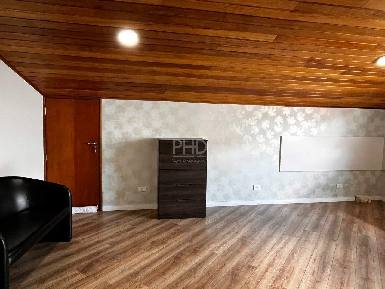 Casa para alugar com 3 quartos, 250m² - Foto 34