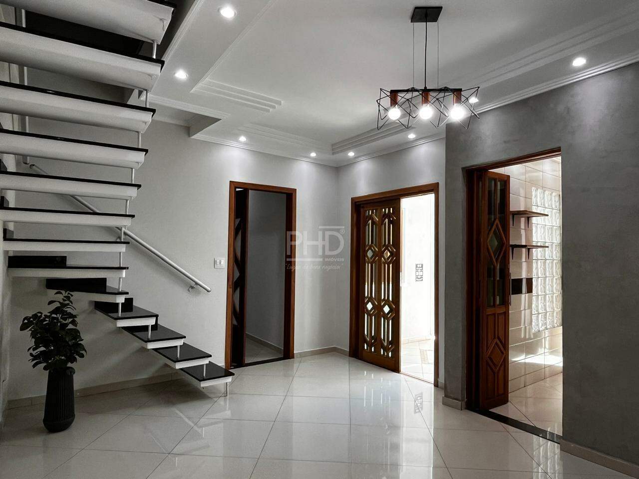 Casa para alugar com 3 quartos, 250m² - Foto 3