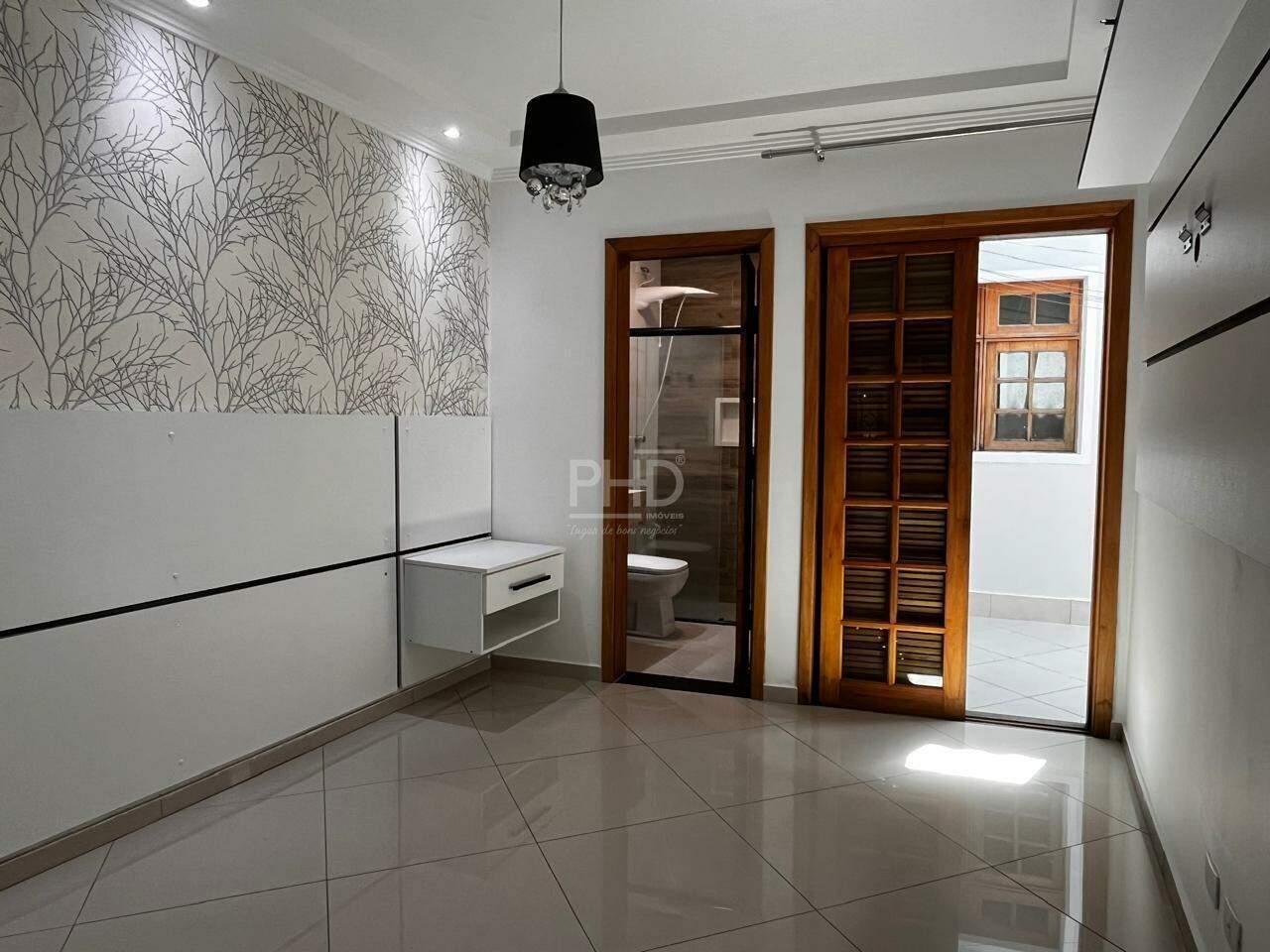 Casa para alugar com 3 quartos, 250m² - Foto 13