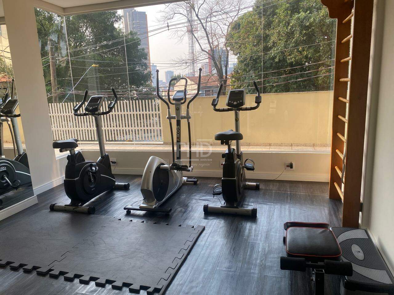 Apartamento para alugar com 2 quartos, 57m² - Foto 12