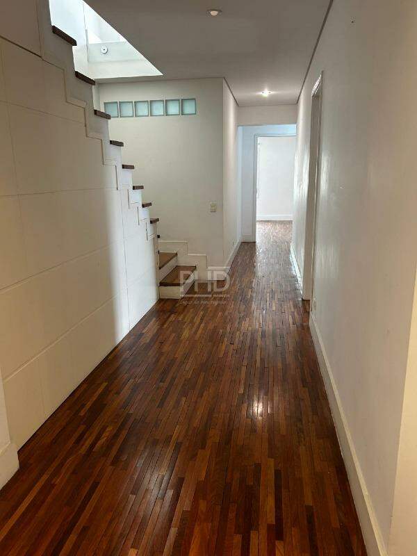 Apartamento para alugar com 3 quartos, 192m² - Foto 7