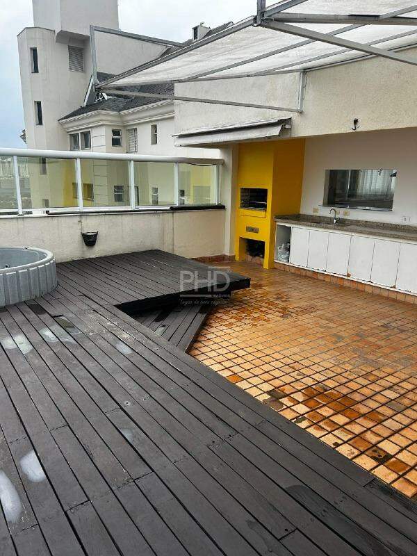 Apartamento para alugar com 3 quartos, 192m² - Foto 18
