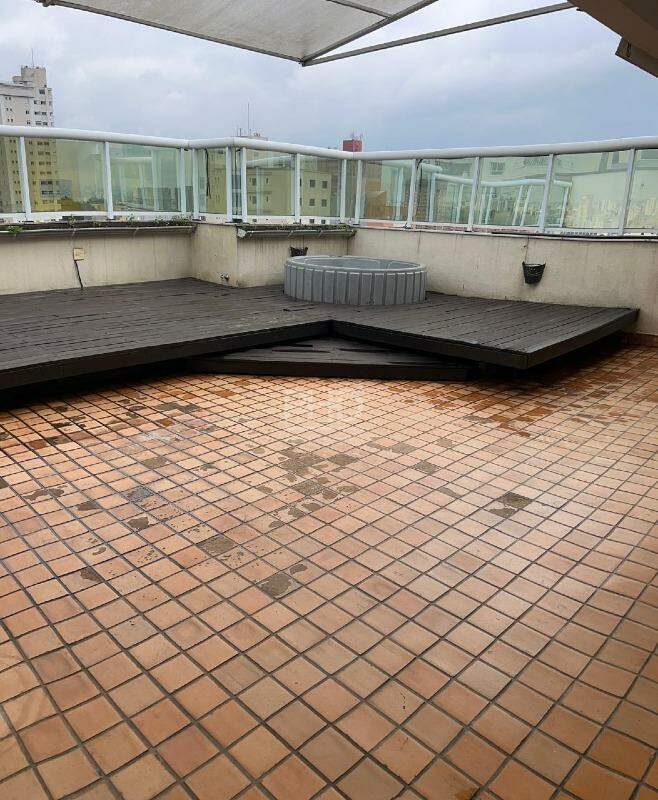Apartamento para alugar com 3 quartos, 192m² - Foto 17