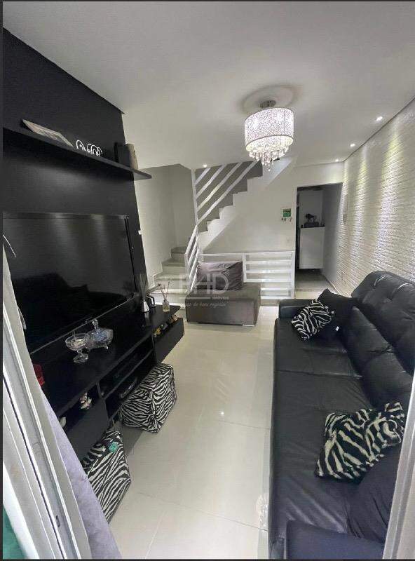 Sobrado à venda com 3 quartos, 130m² - Foto 1