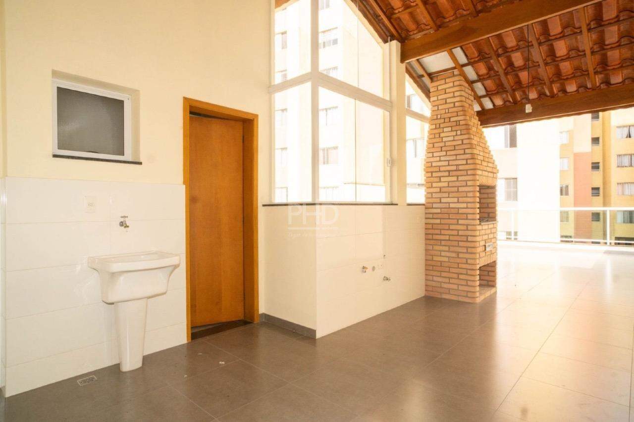Apartamento à venda com 2 quartos, 120m² - Foto 1