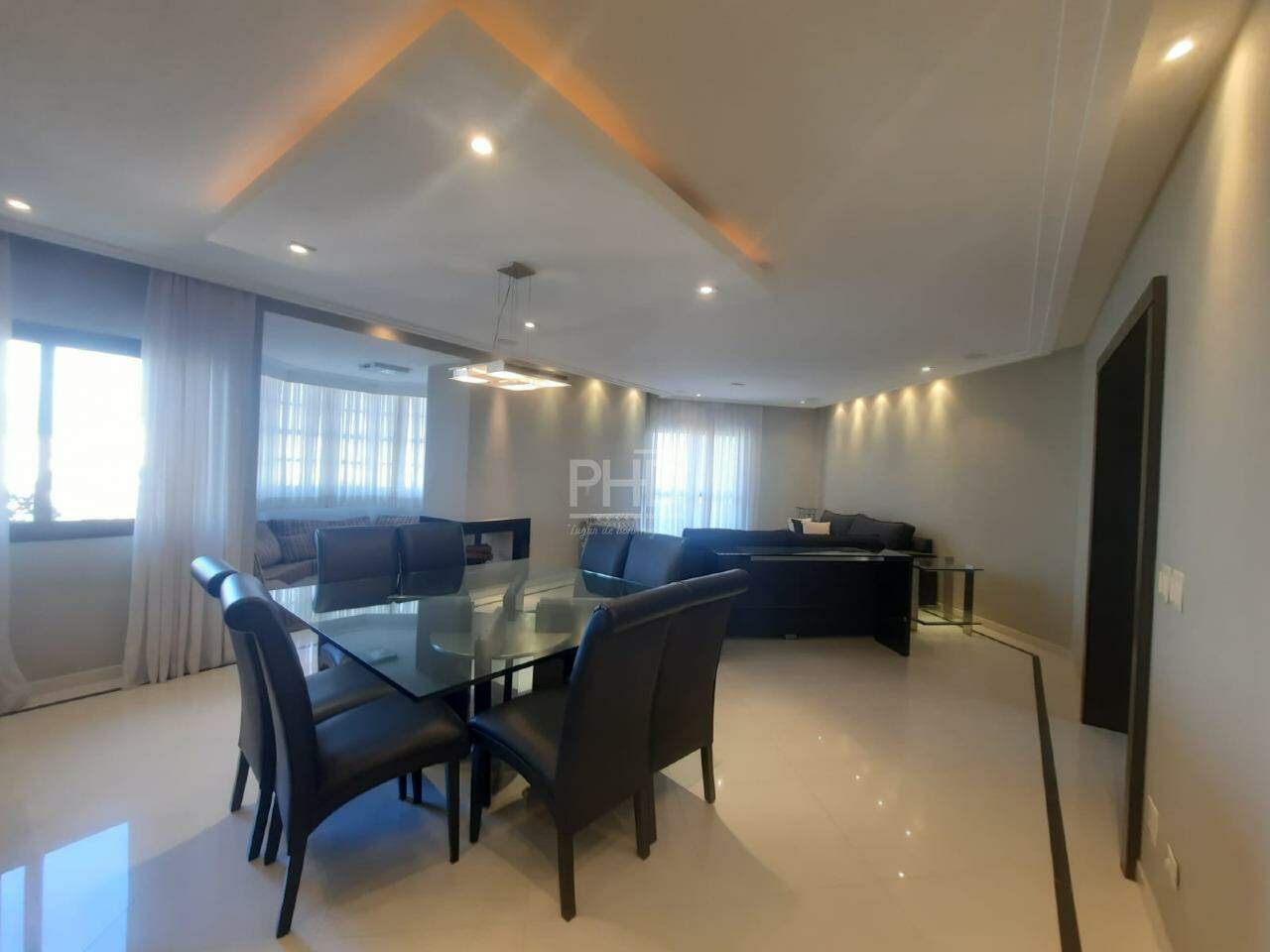 Apartamento, 3 quartos, 240 m² - Foto 2