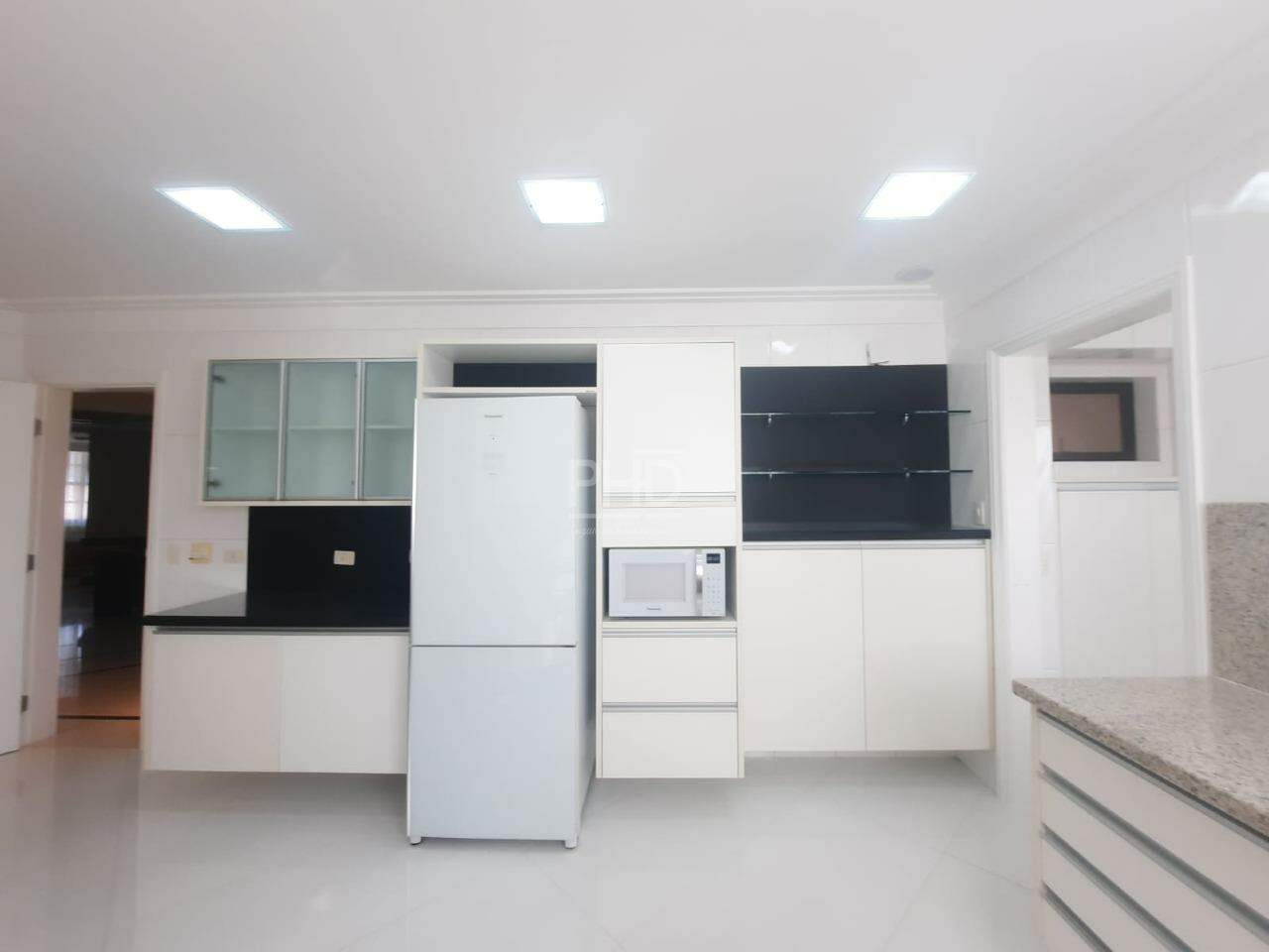 Apartamento, 3 quartos, 240 m² - Foto 30