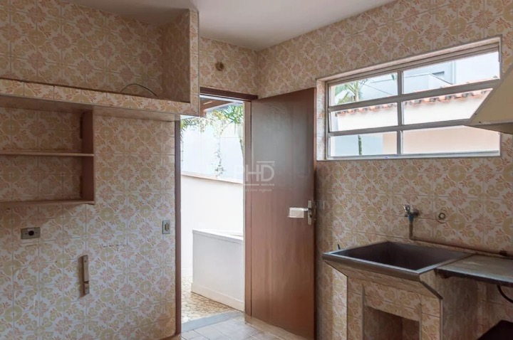 Casa para alugar com 3 quartos, 190m² - Foto 32