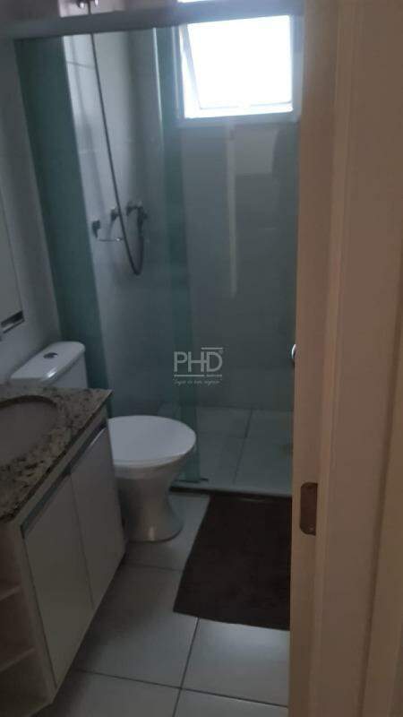 Apartamento para alugar com 2 quartos, 70m² - Foto 8