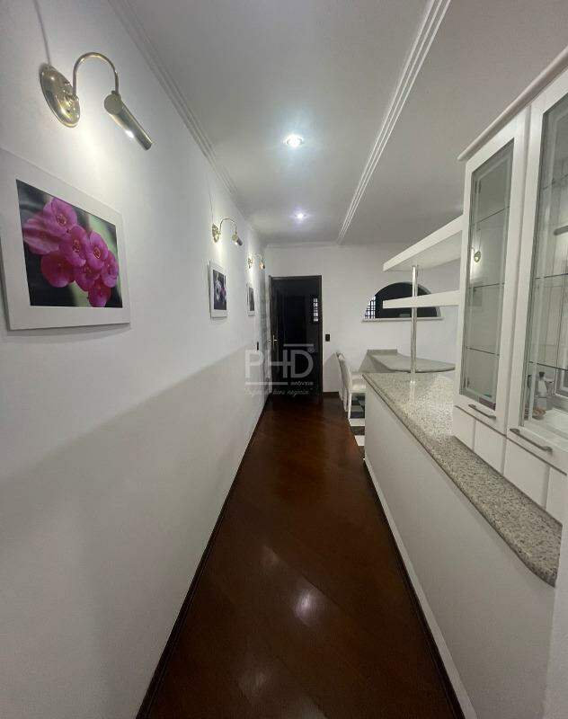 Casa para alugar com 2 quartos, 240m² - Foto 30