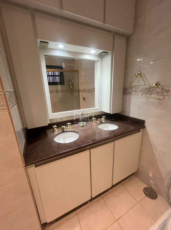 Casa para alugar com 2 quartos, 240m² - Foto 27