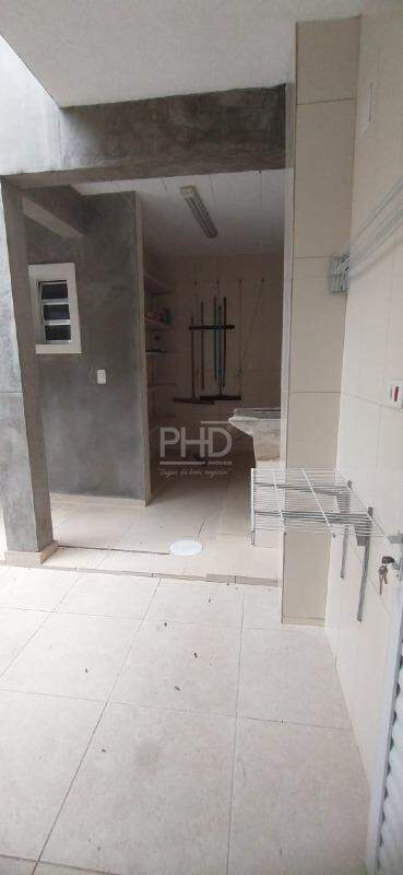 Sobrado para alugar com 2 quartos, 199m² - Foto 16