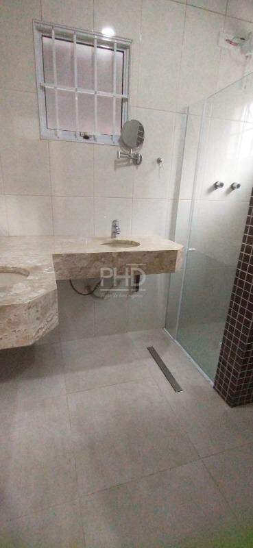 Sobrado para alugar com 2 quartos, 199m² - Foto 33