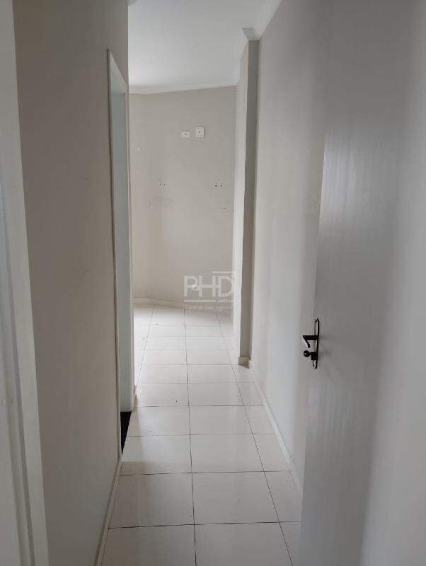 Apartamento para alugar com 2 quartos, 90m² - Foto 17