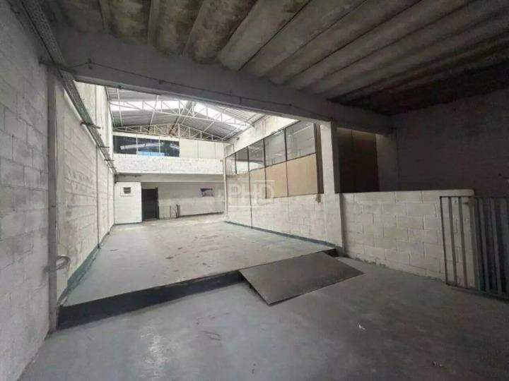 Depósito-Galpão-Armazém para alugar, 300m² - Foto 9