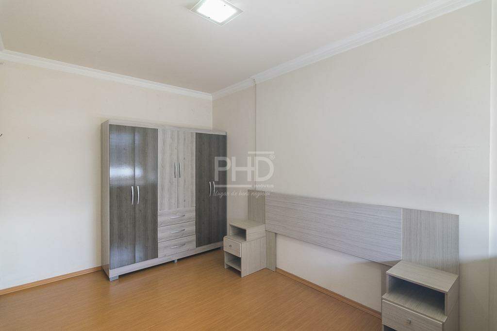 Apartamento para alugar com 3 quartos, 140m² - Foto 23