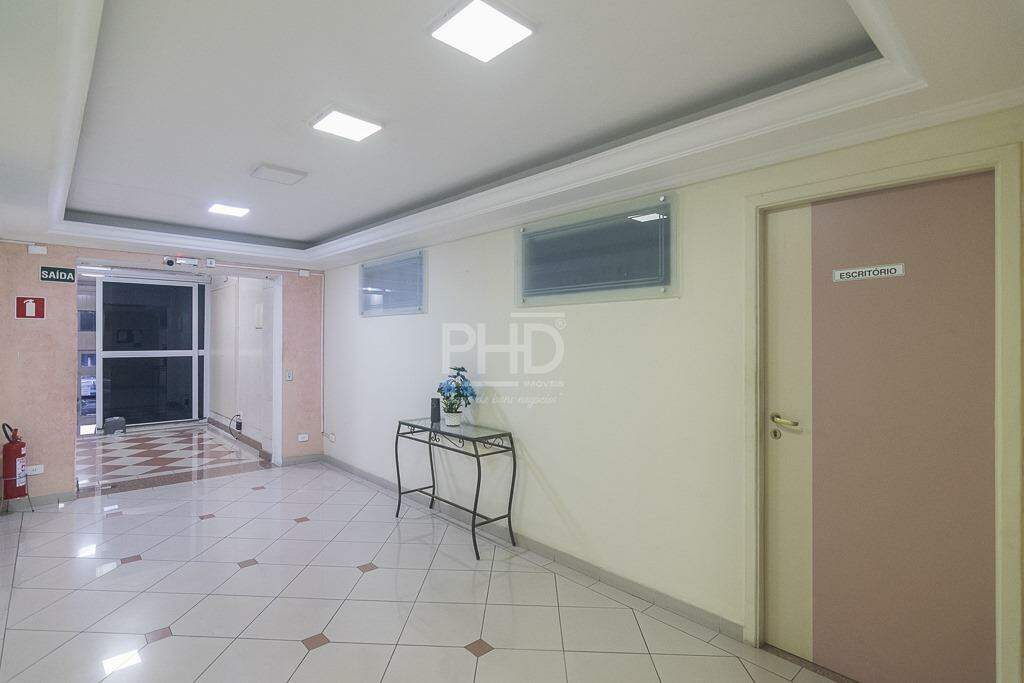 Apartamento para alugar com 3 quartos, 140m² - Foto 14