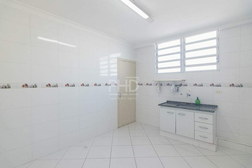Apartamento para alugar com 3 quartos, 140m² - Foto 3