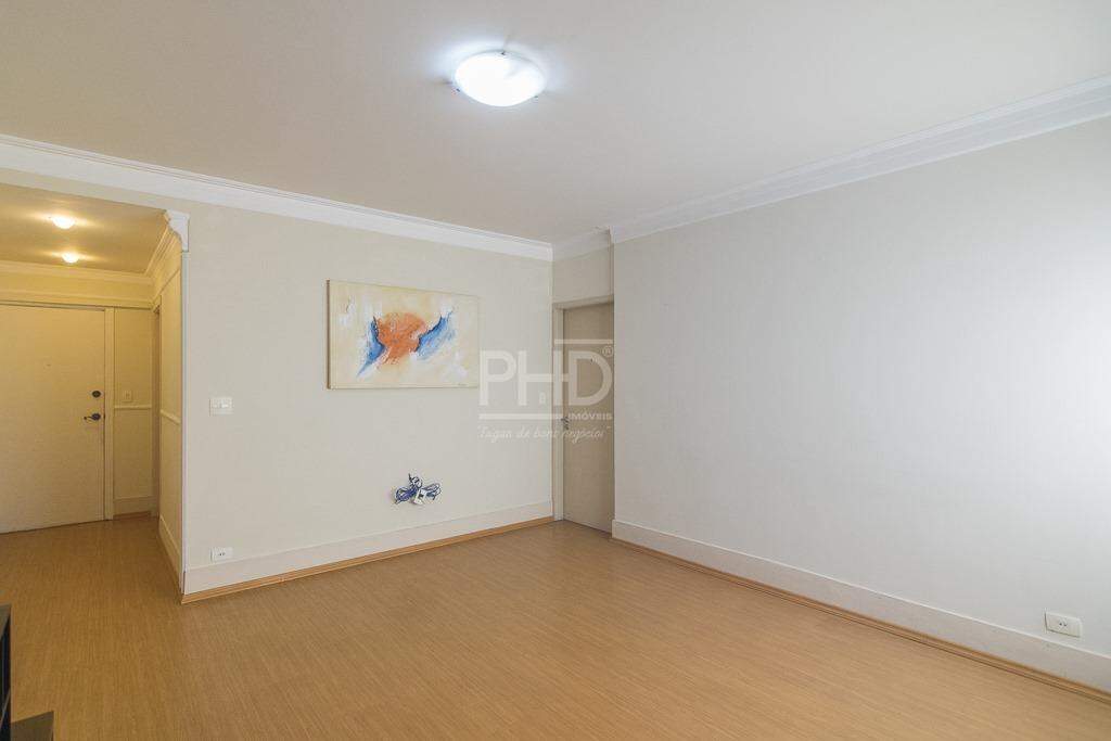 Apartamento para alugar com 3 quartos, 140m² - Foto 6