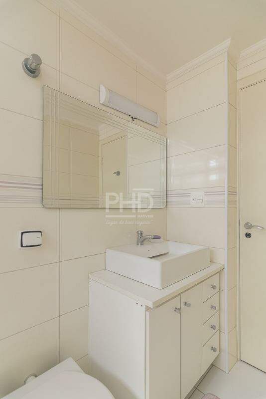 Apartamento para alugar com 3 quartos, 140m² - Foto 41