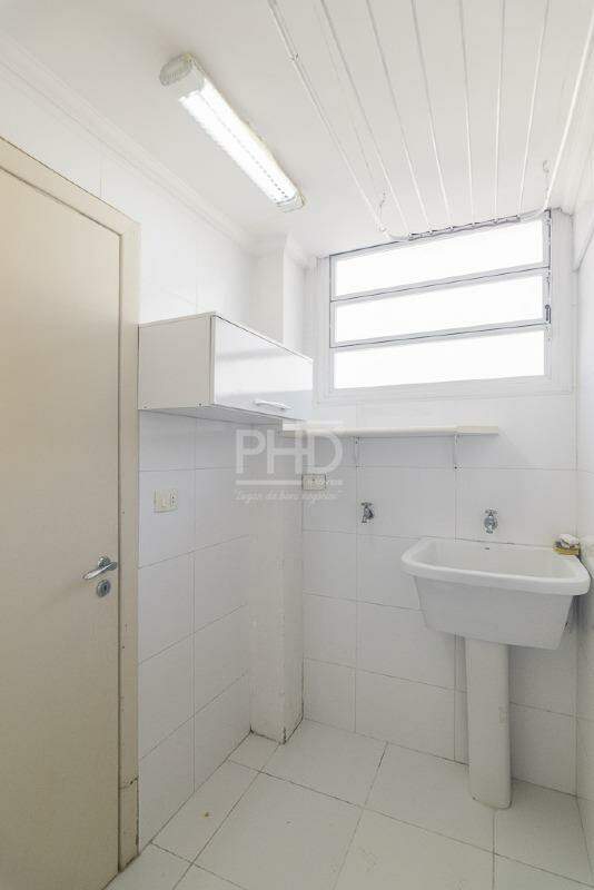 Apartamento para alugar com 3 quartos, 140m² - Foto 38