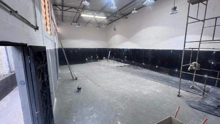 Depósito-Galpão-Armazém para alugar, 212m² - Foto 4