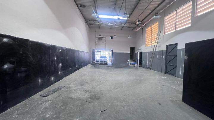 Depósito-Galpão-Armazém para alugar, 212m² - Foto 3