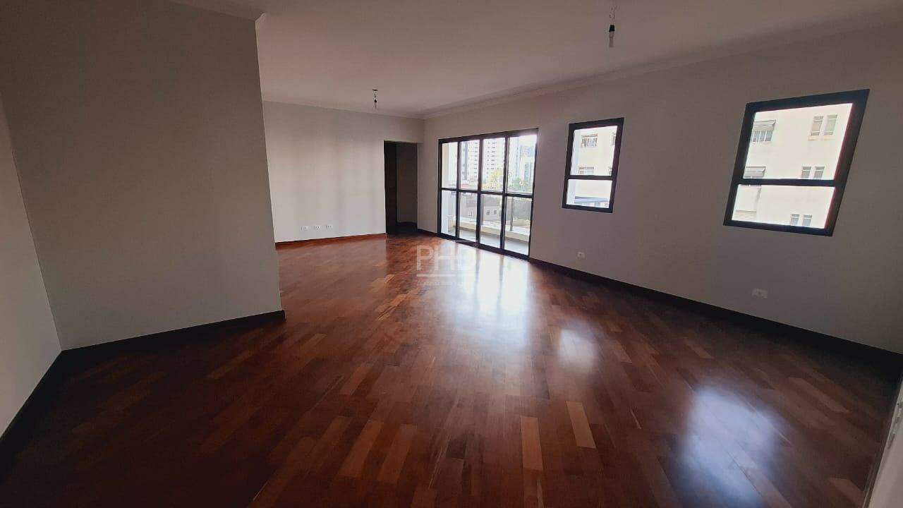 Apartamento à venda com 3 quartos, 160m² - Foto 2